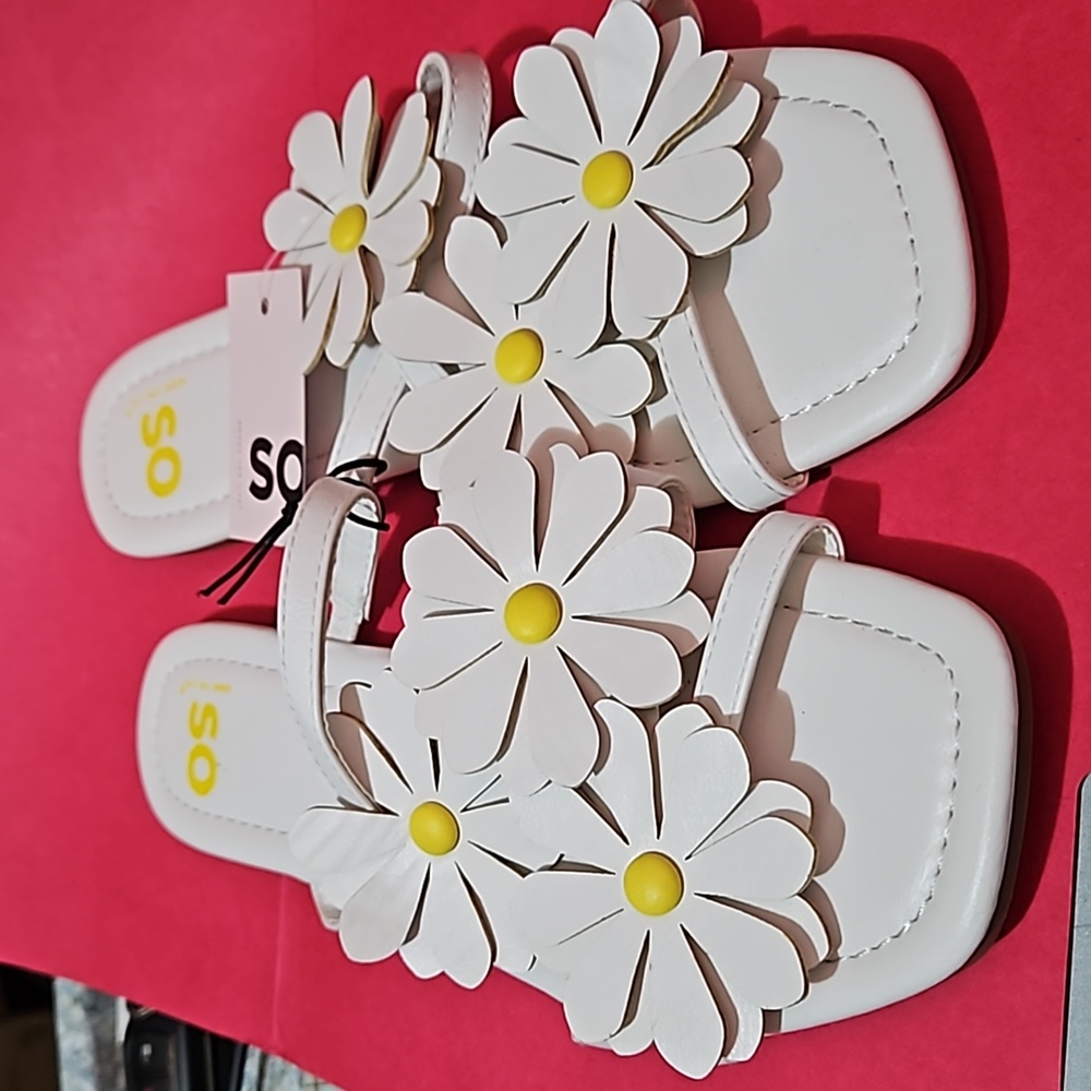 SO Ellisonn Women's Super Cute White/Yellow Flower Slide Sandals Size 8